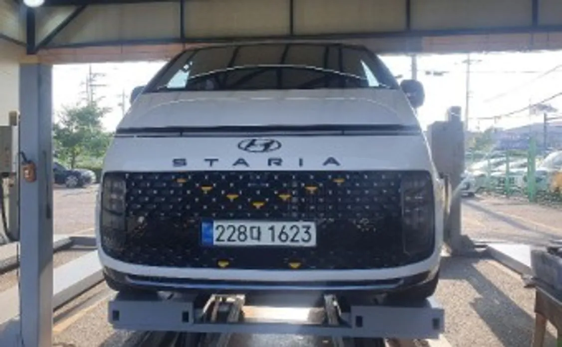 Hyundai Staria — фото 1