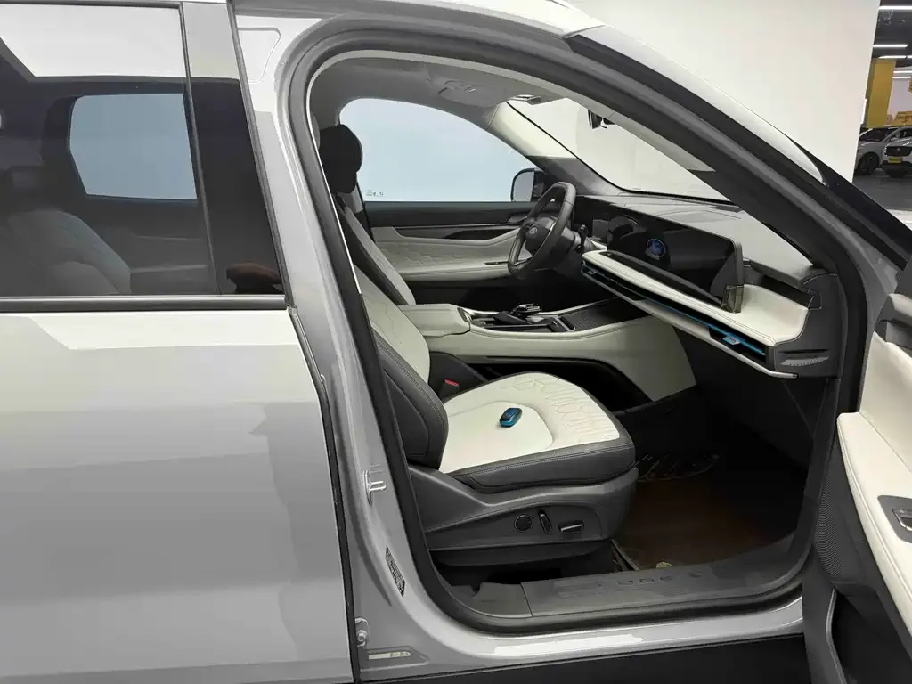 Ford Edge — фото 10
