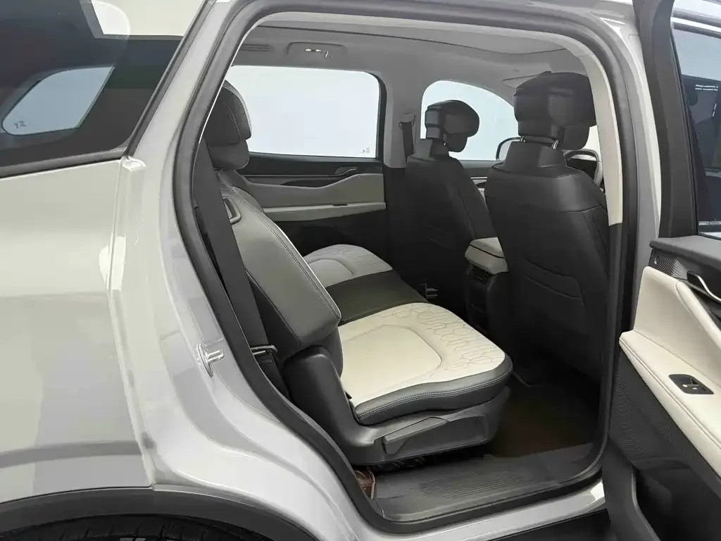 Ford Edge — фото 4