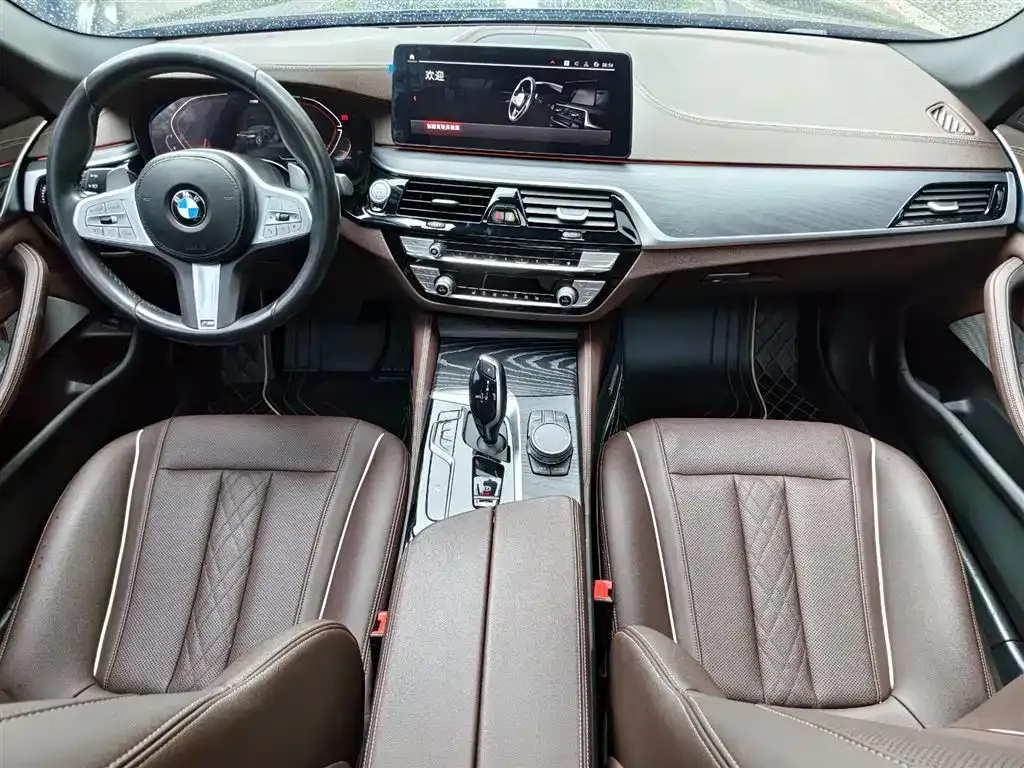 BMW 5 Series — фото 5