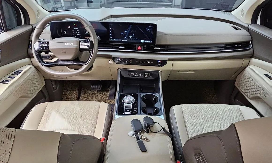 Kia Carnival — фото 10