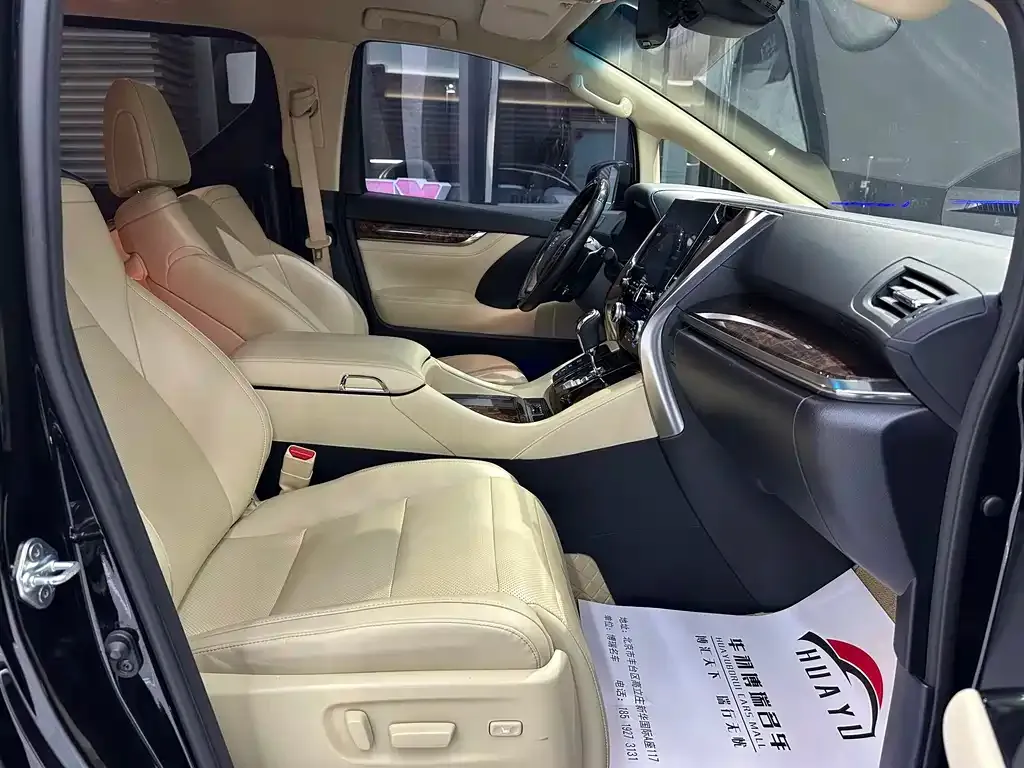 Toyota Alphard — фото 6