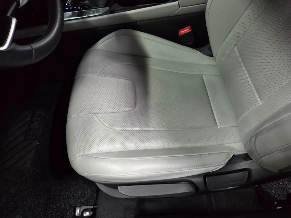 Hyundai AVANTE 2021 из KR, фото 2