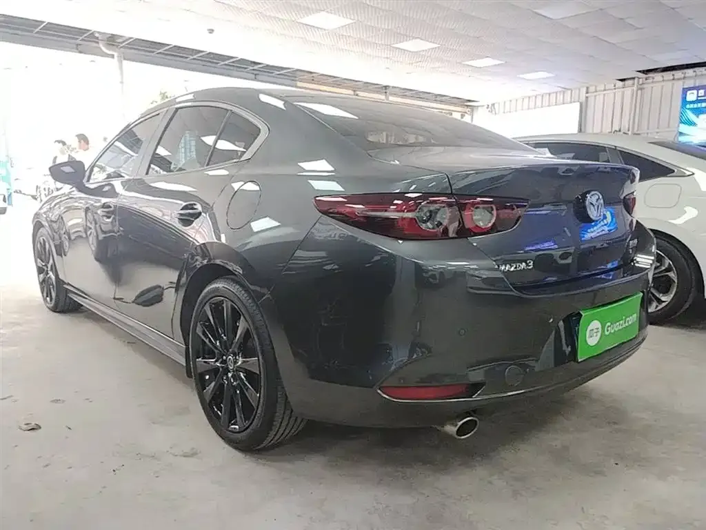Mazda 3 Axela — фото 10