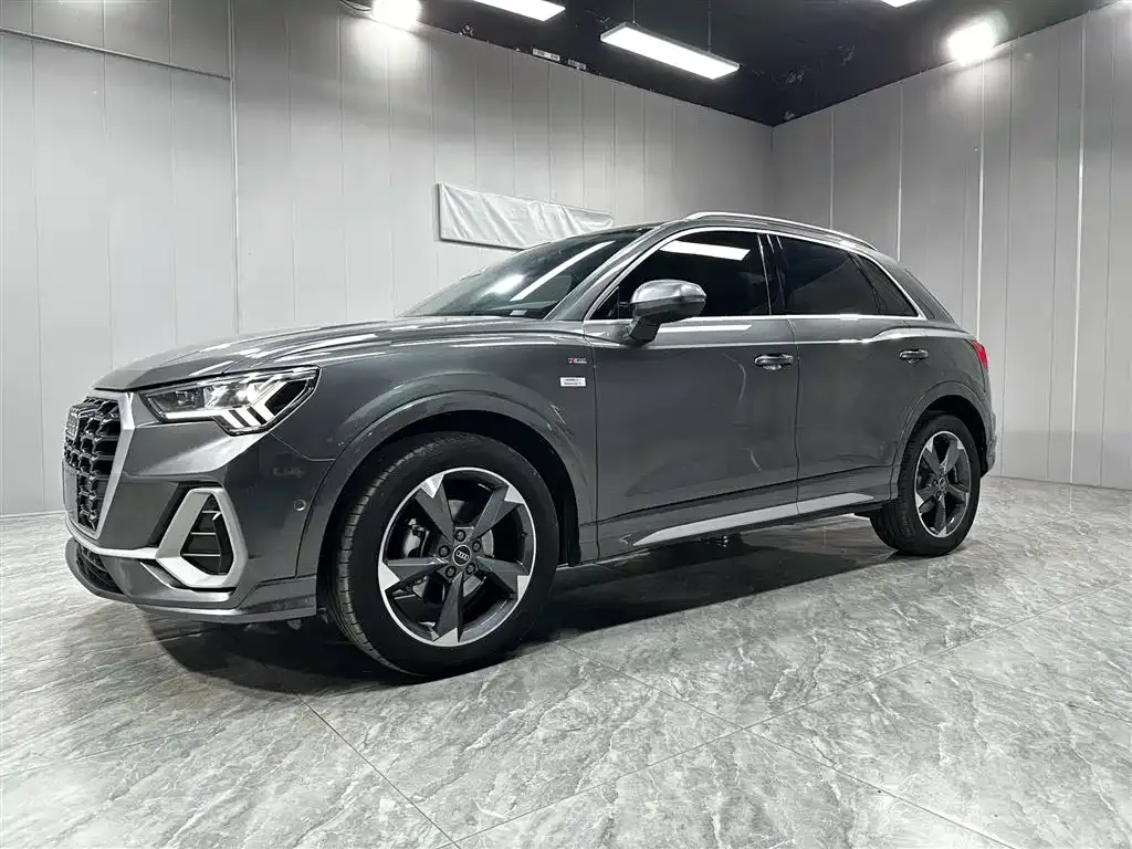 Audi Q3 — фото 10