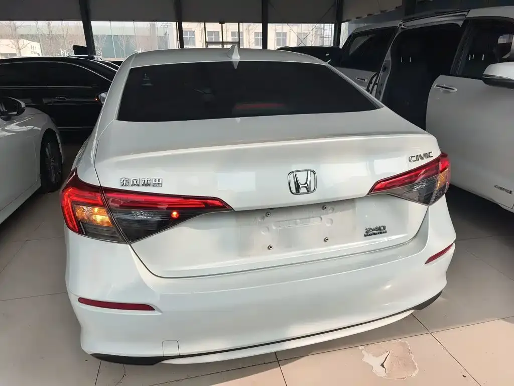 Honda Civic — фото 5