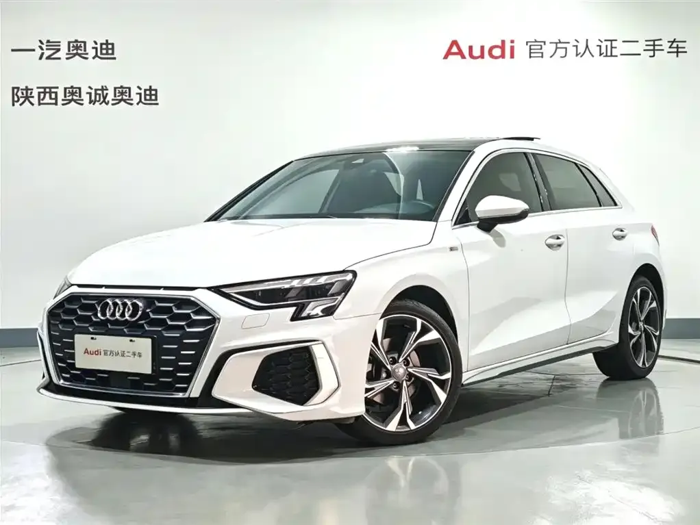 Audi A3 — фото 1