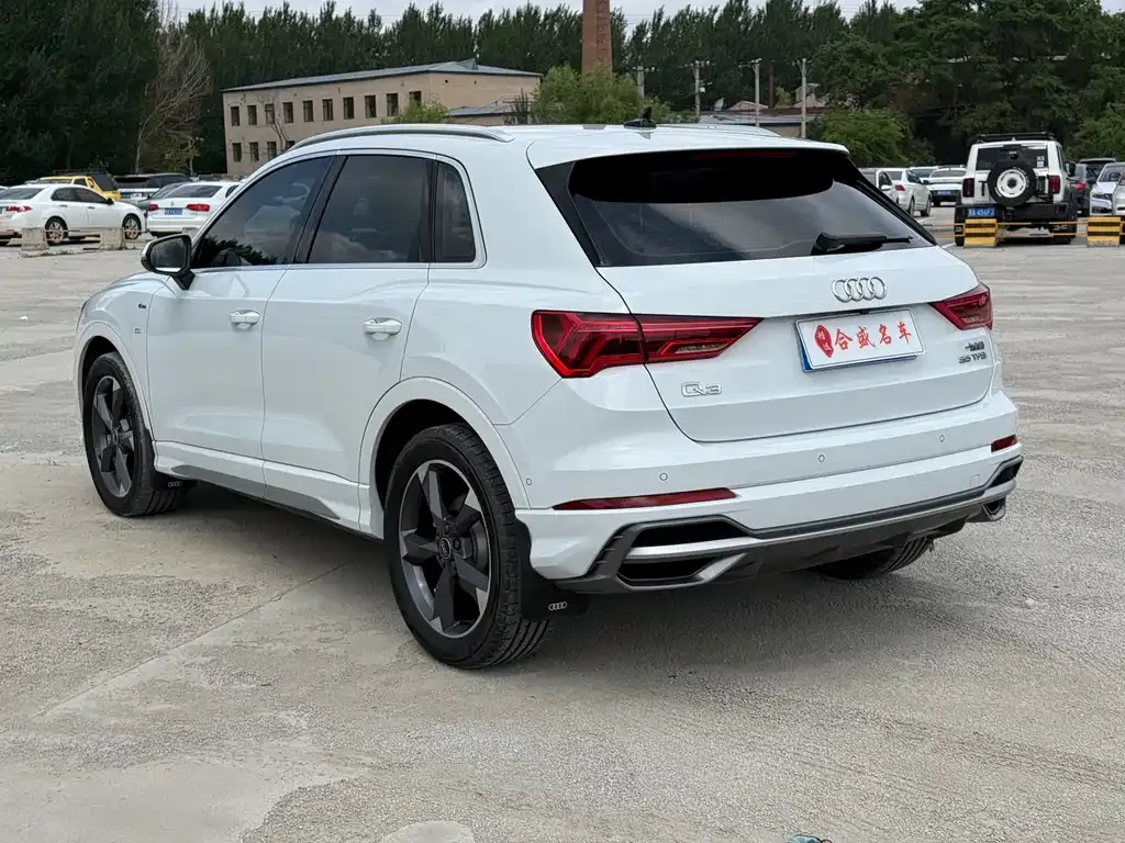 Audi Q3 — фото 5