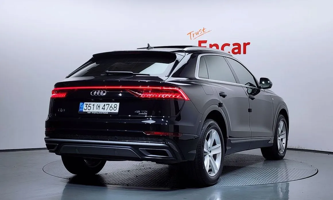 Audi Q8 2021 из KR, фото 8