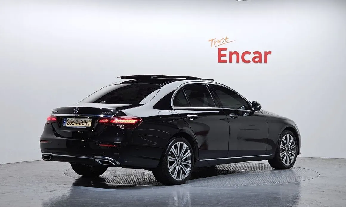 Mercedes-Benz E-Class 2021 из KR, фото 2