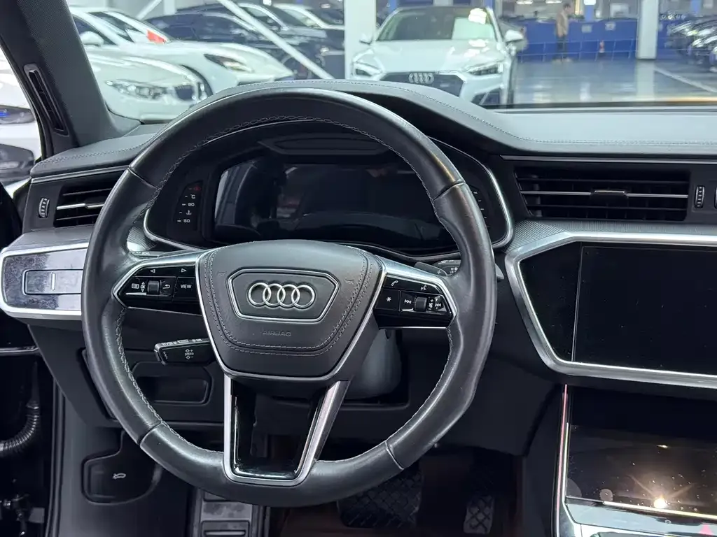 Audi A6L 2023 из CN, фото 9