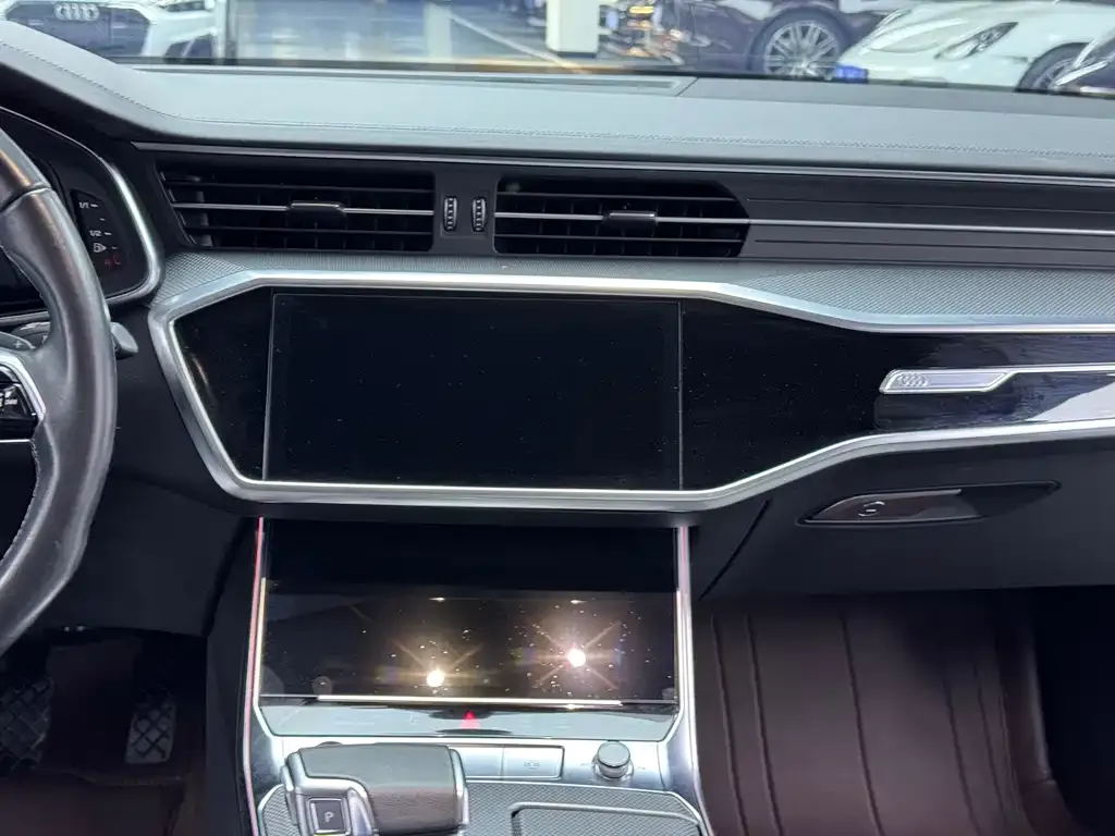 Audi A6L 2023 из CN, фото 7
