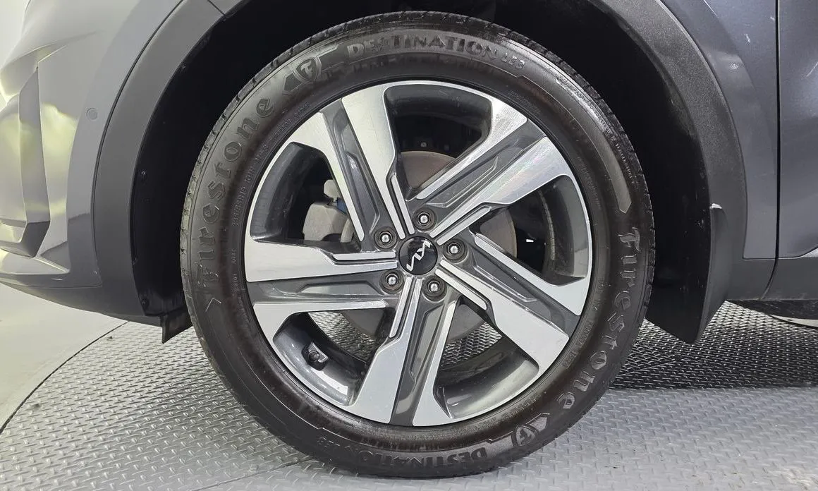 Kia Sorento — фото 7