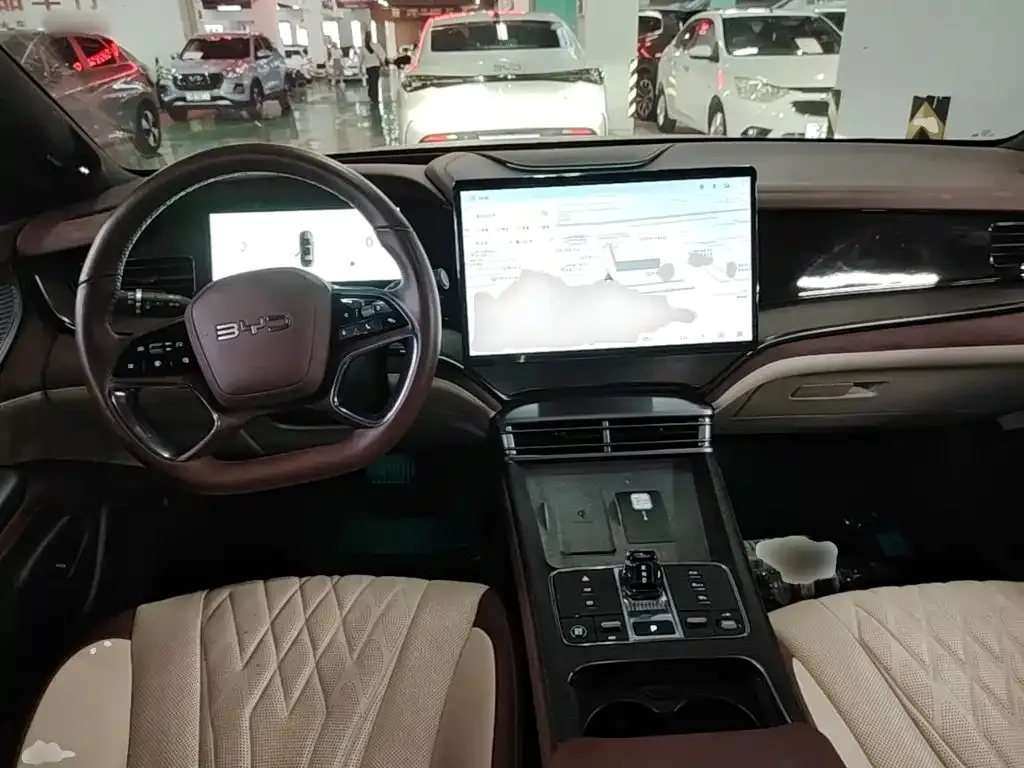 BYD Seal — фото 4
