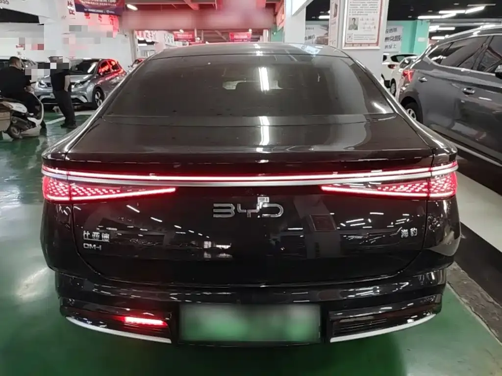 BYD Seal — фото 2