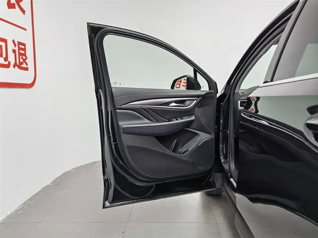 Buick Enclave 2021 из CN, фото 2