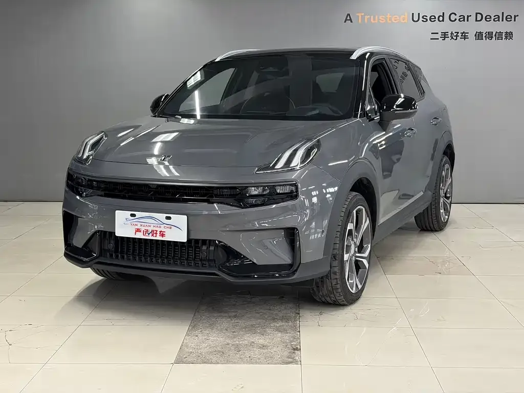 Lynk & Co 06
