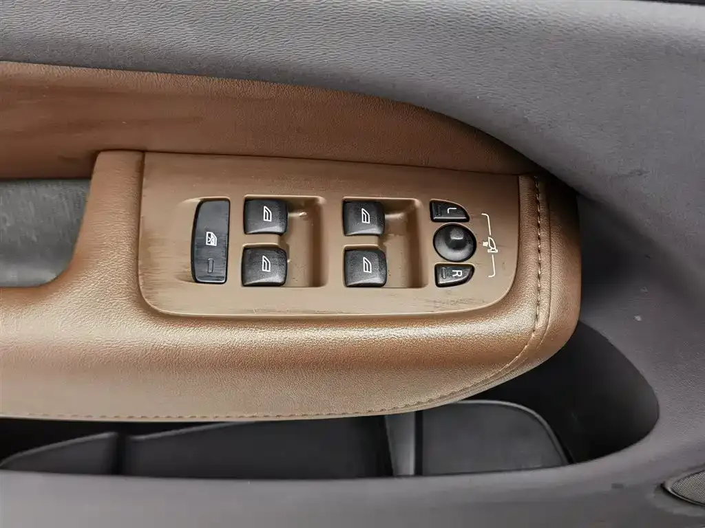 Volvo XC60 PHEV 2024 из CN, фото 9