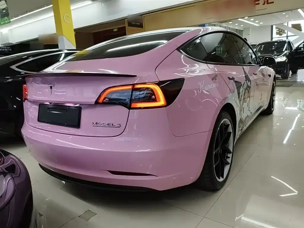 Tesla Model 3 — фото 10
