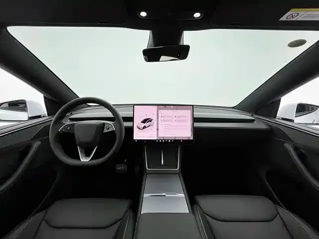 Tesla Model Y L — фото 10