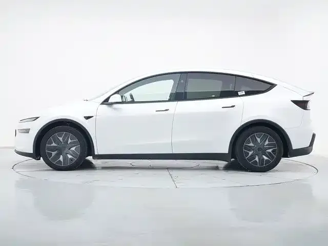 Tesla Model Y L — фото 2