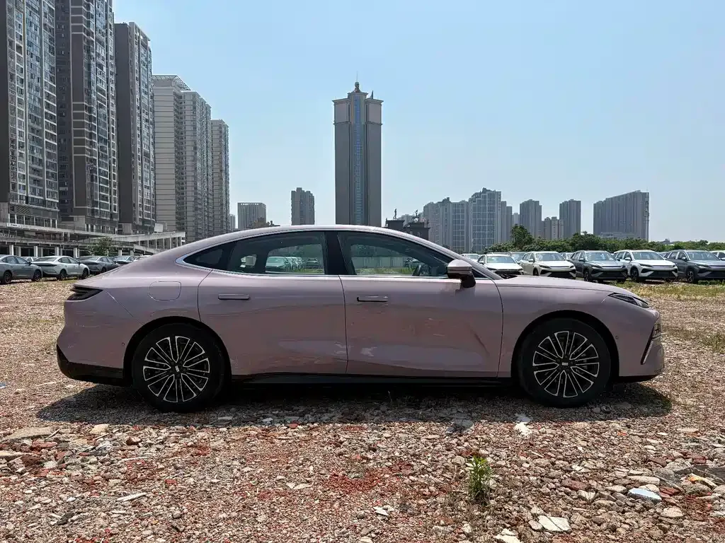 Geely Galaxy Xingyao 8 2026 из CN, фото 7