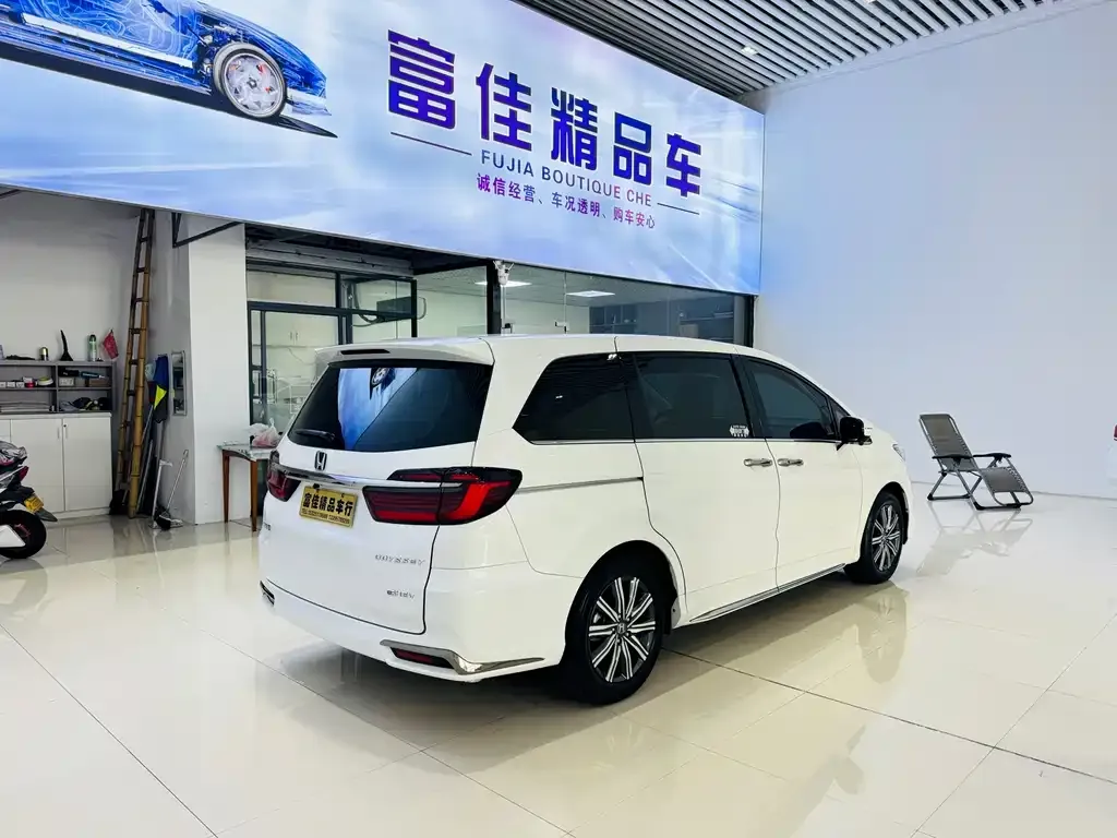 Honda Odyssey 2024 из CN, фото 3