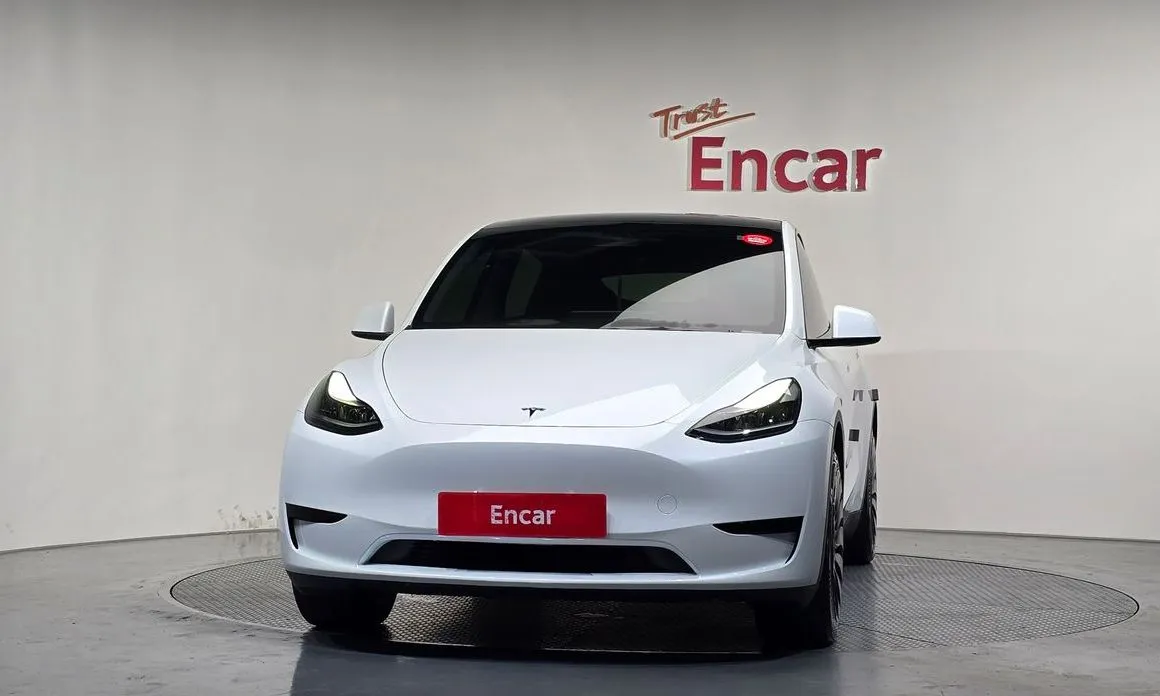 Tesla Model Y — фото 2