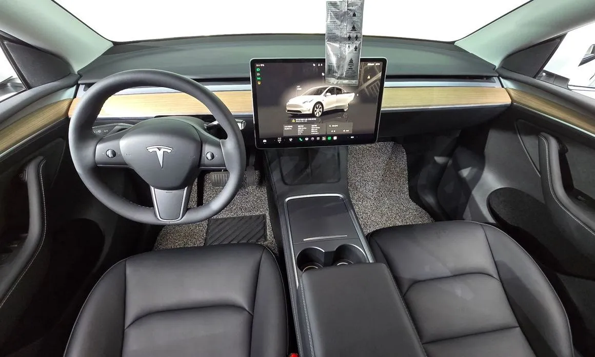 Tesla Model Y — фото 6