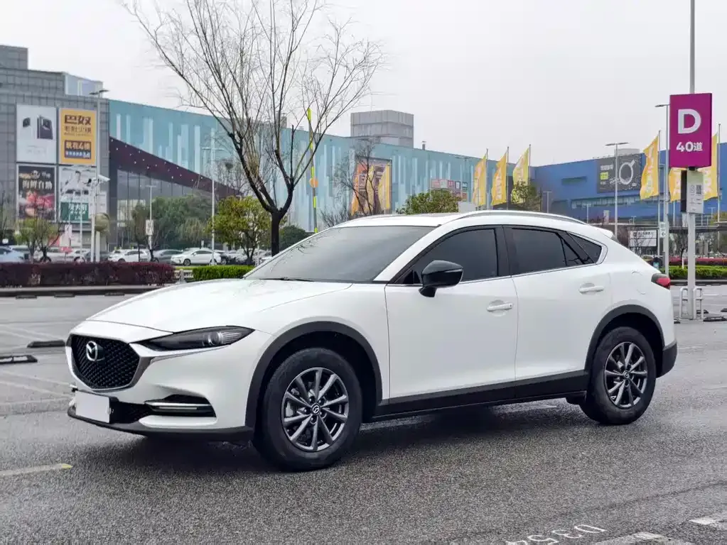 Mazda CX-4 — фото 1