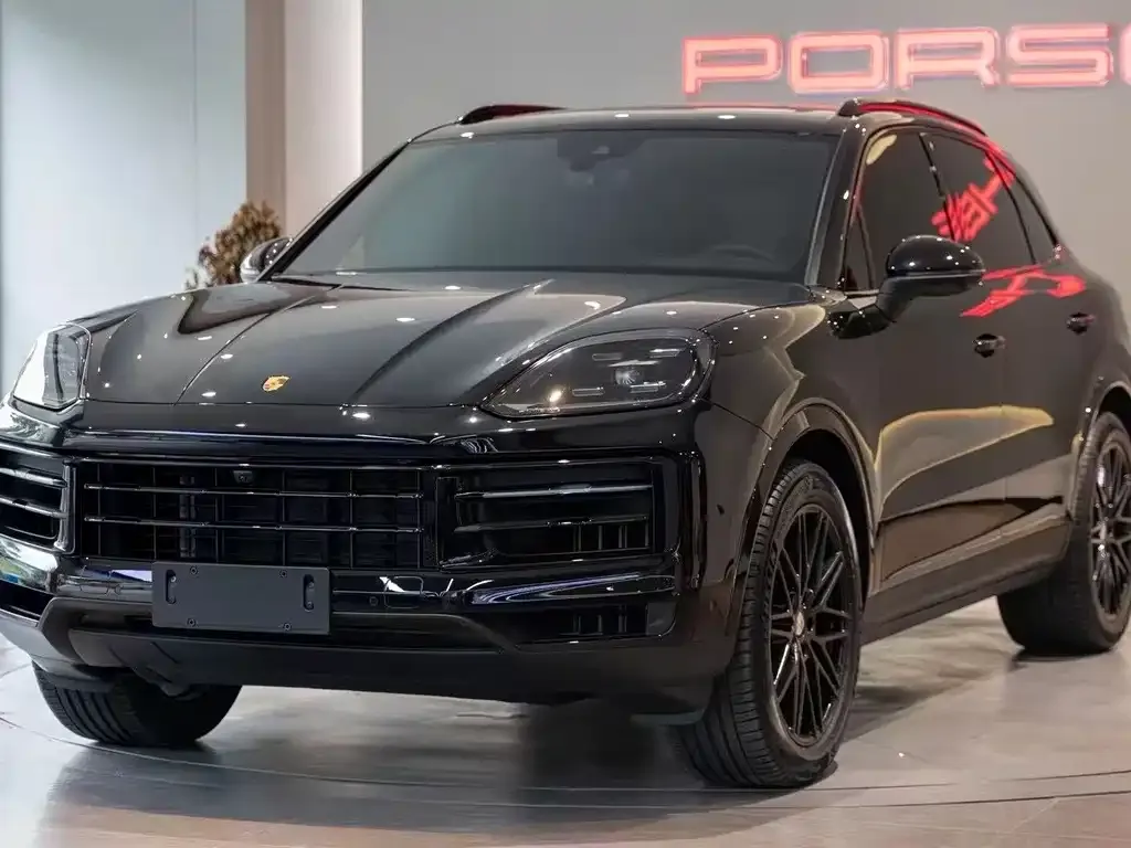 Porsche Cayenne — фото 1