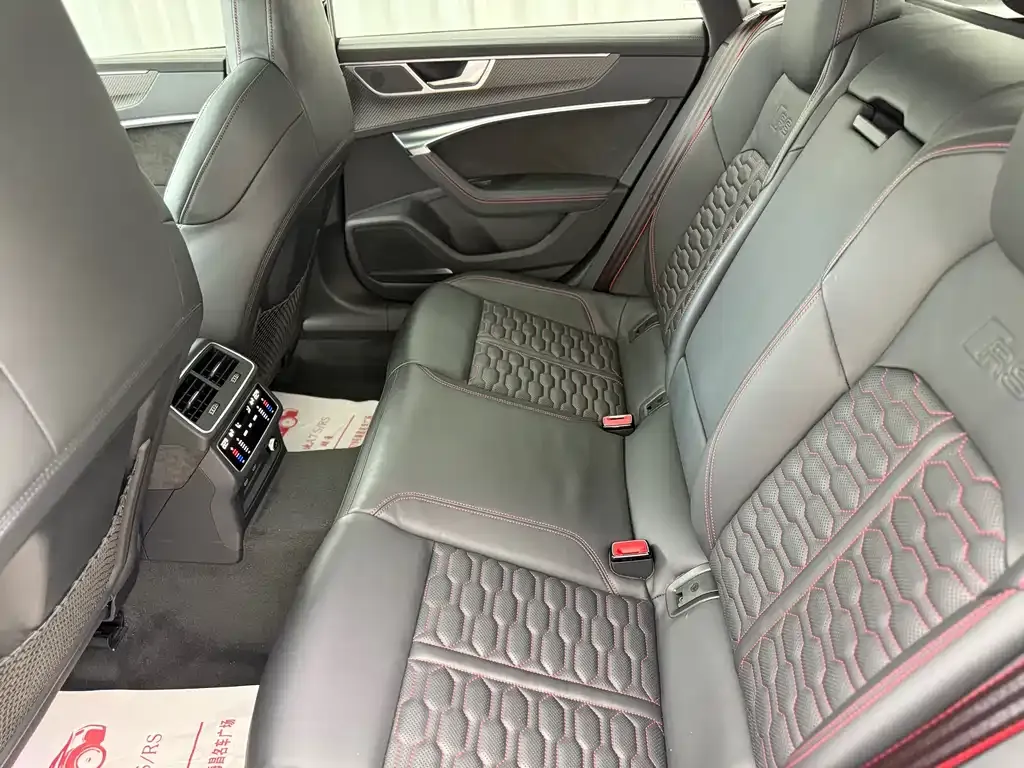 Audi RS 7 2023 из CN, фото 5