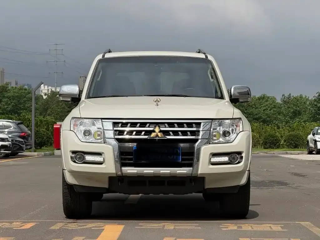 Mitsubishi Pajero (Import) 2025 из CN, фото 10