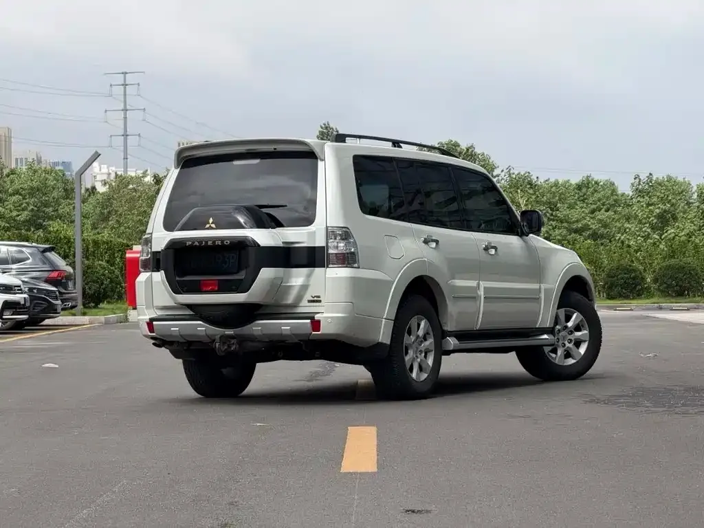 Mitsubishi Pajero (Import) 2025 из CN, фото 7
