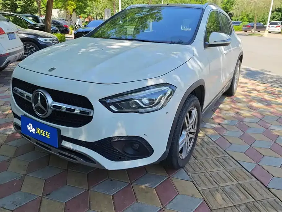 Mercedes-Benz GLA — фото 1