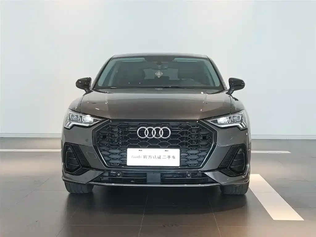 Audi Q3 Sportback — фото 9