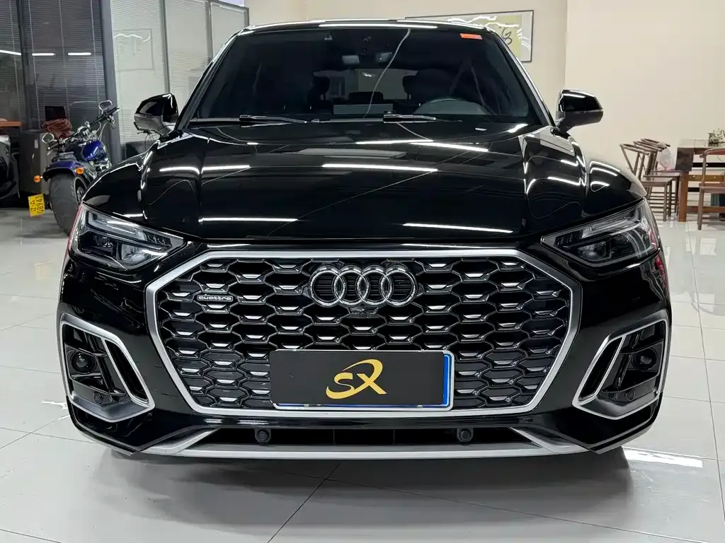 Audi Q5L Sportback — фото 7