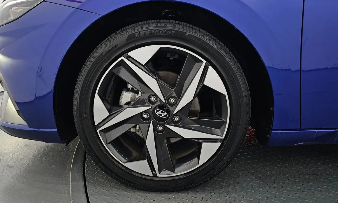 Hyundai AVANTE — фото 3