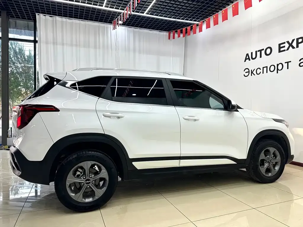 Kia Seltos — фото 4
