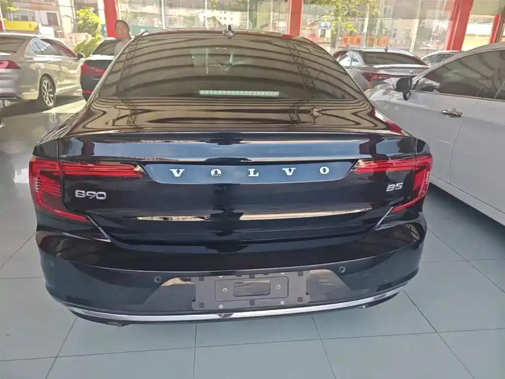 Volvo S90 — фото 10