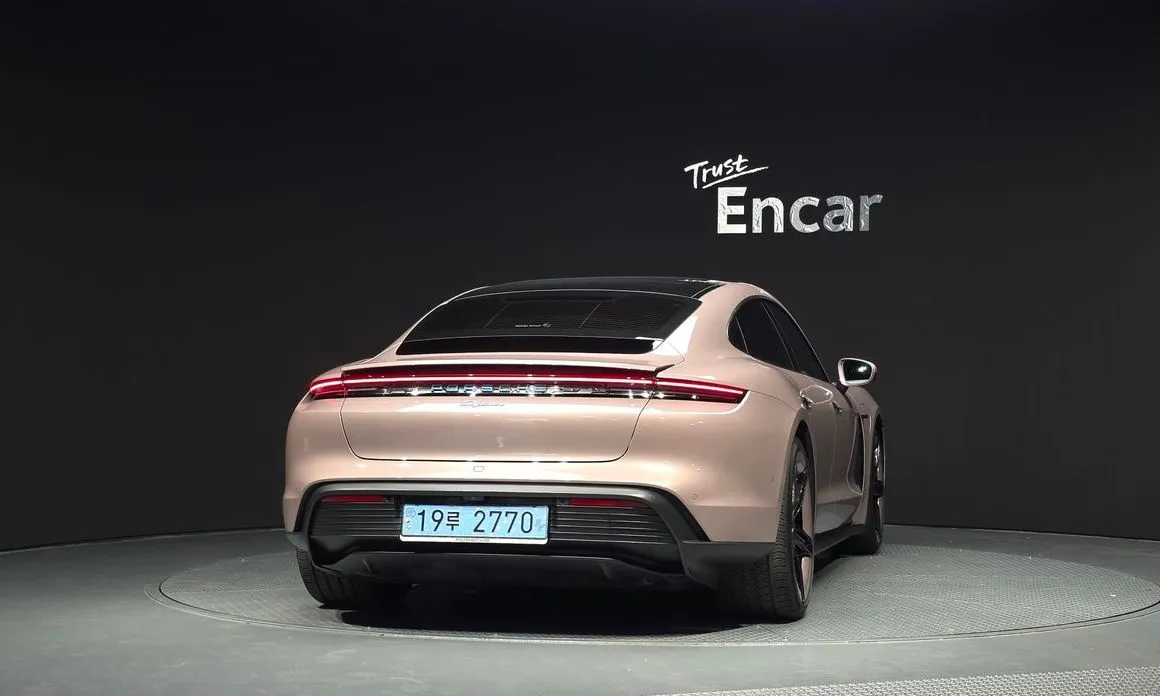 Porsche Taycan 2025 из KR, фото 9