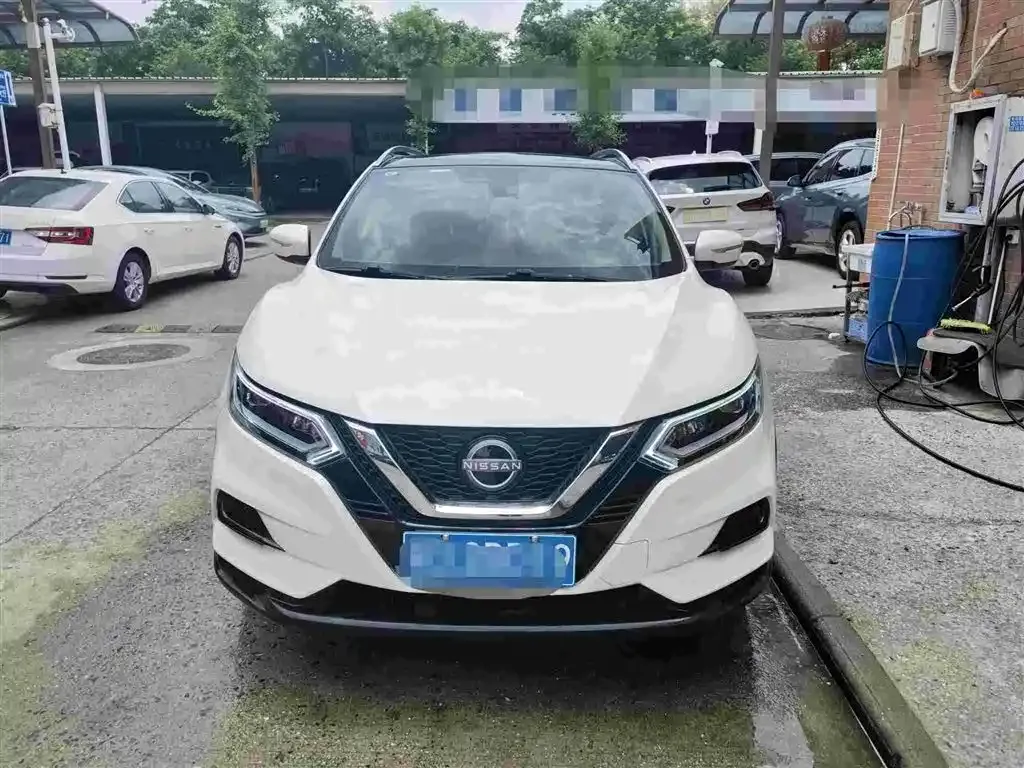 Nissan Qashqai — фото 10