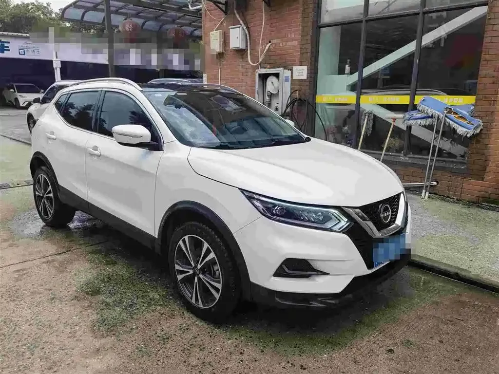 Nissan Qashqai — фото 9