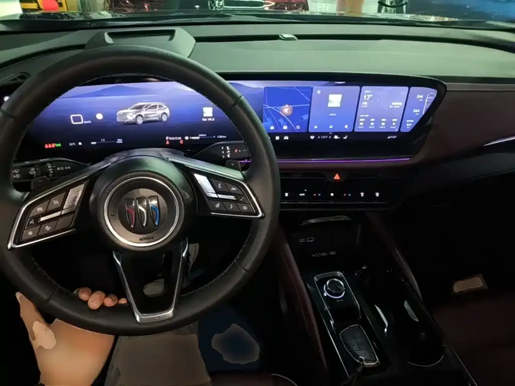 Buick Envision Plus — фото 5