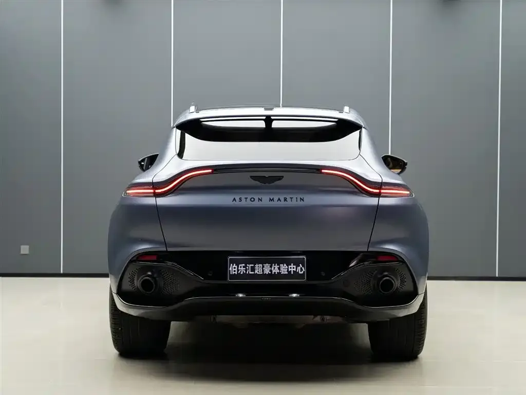 Aston Martin DBX — фото 4