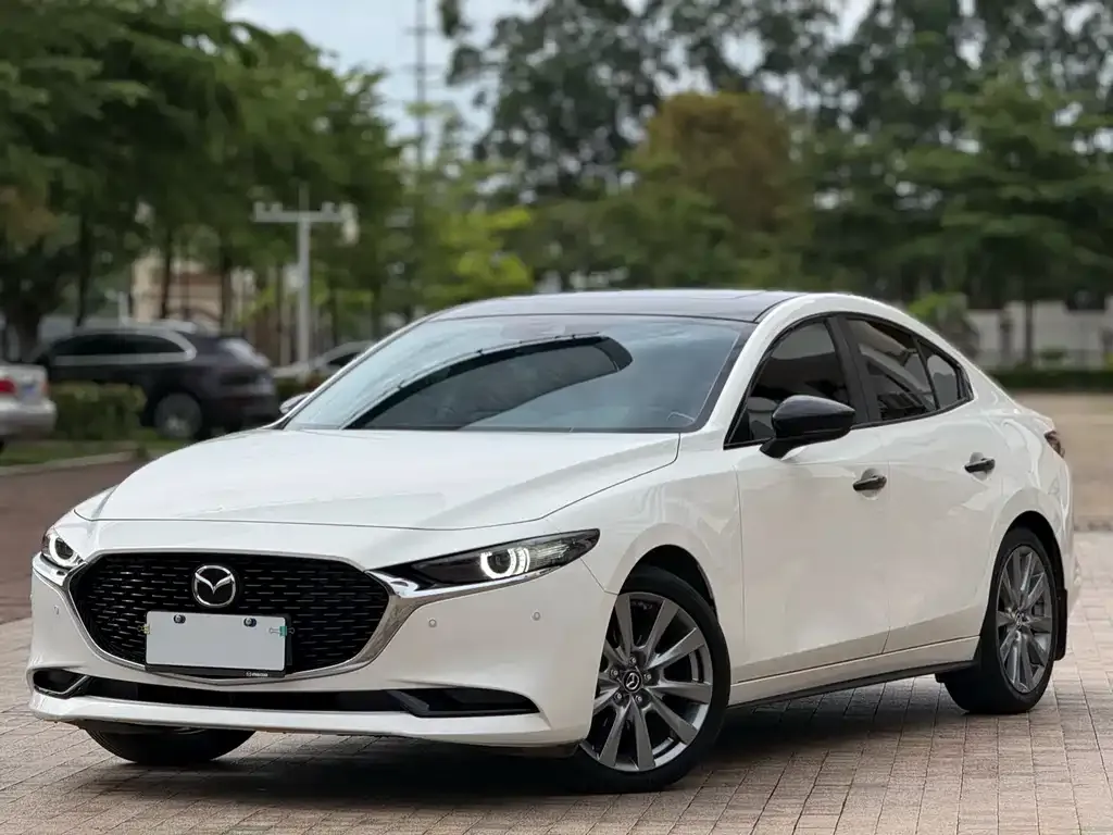 Mazda 3 Axela — фото 1