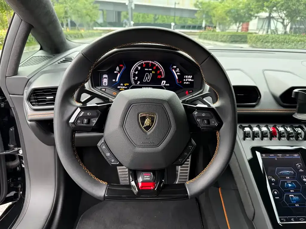 Lamborghini Huracan — фото 10