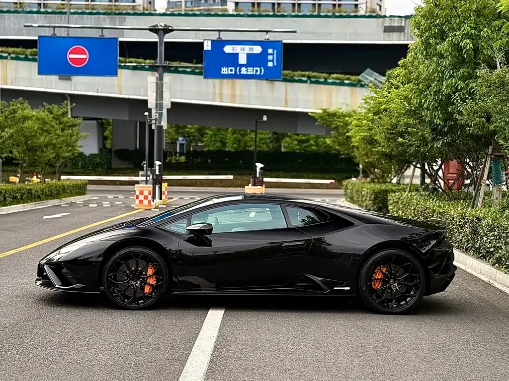 Lamborghini Huracan — фото 3