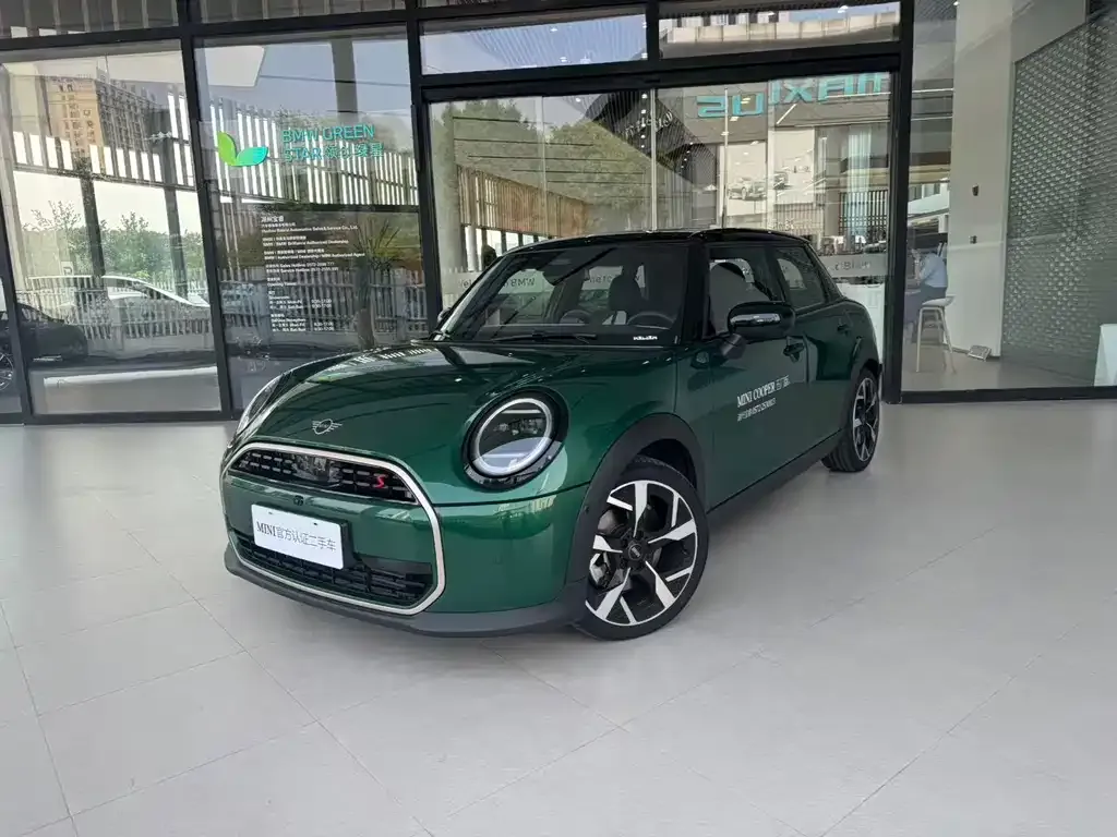 MINI Cooper (3-door) — фото 1
