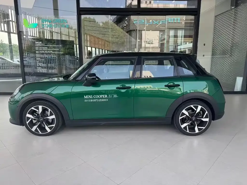 MINI Cooper (3-door) — фото 10
